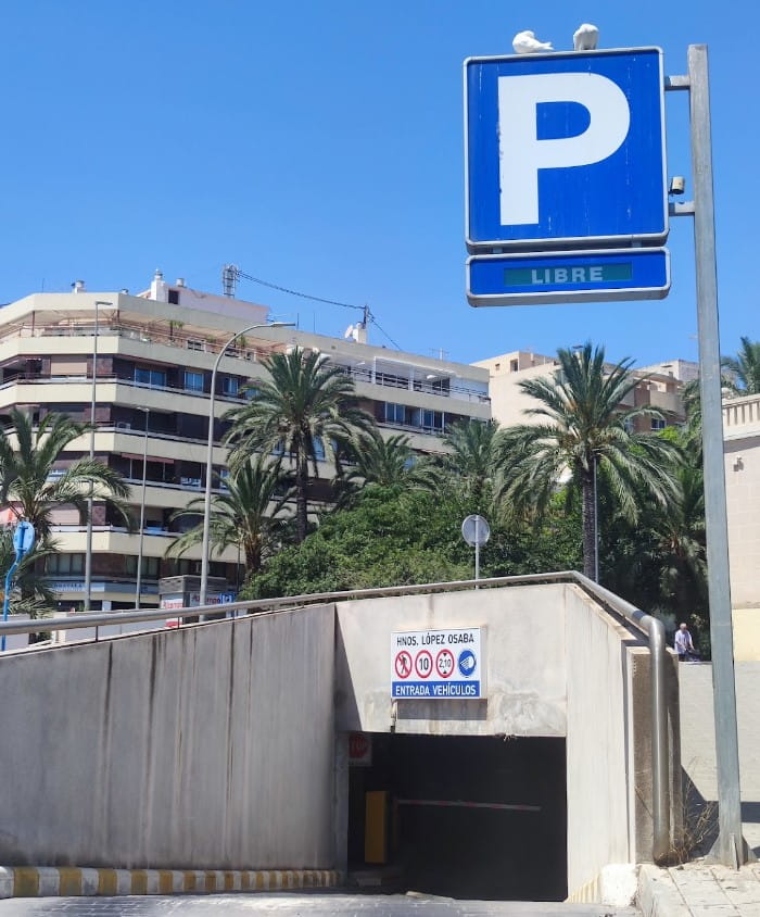 parking_familia_riquelme